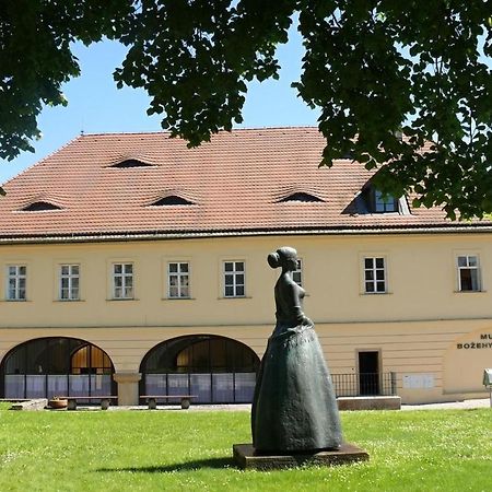 Červený Kostelec 佩斯库餐厅旅馆酒店 外观 照片